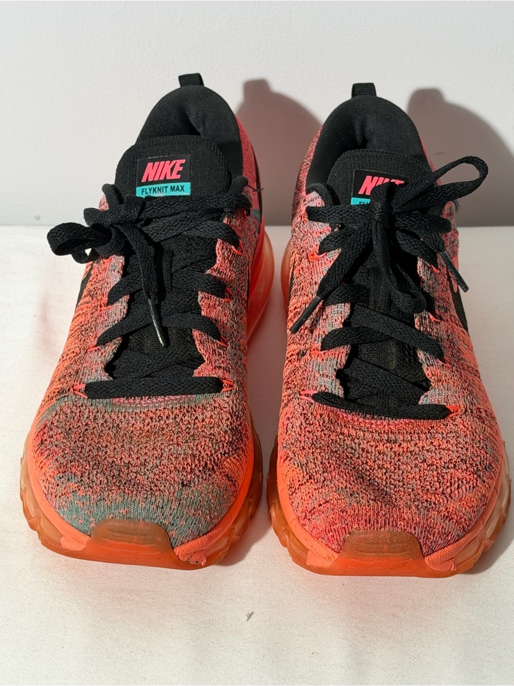 Nike Flyknit Air Max Sneaker Womens 8.5 Hyper Punch Mango Running Shoes